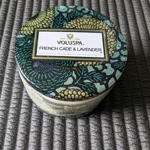 Volupsa French Cade and Lavender fragrance candle